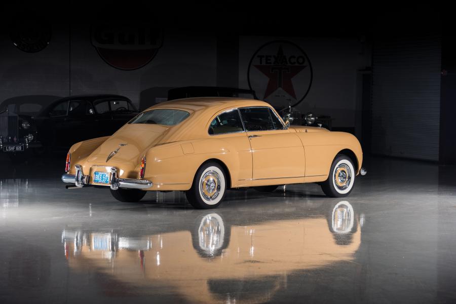  Bentley S1 Continental Sports Saloon by Mulliner 1956 года  (фото 2 из 6)
